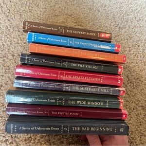 A Series of Unfortunate Events Book Set